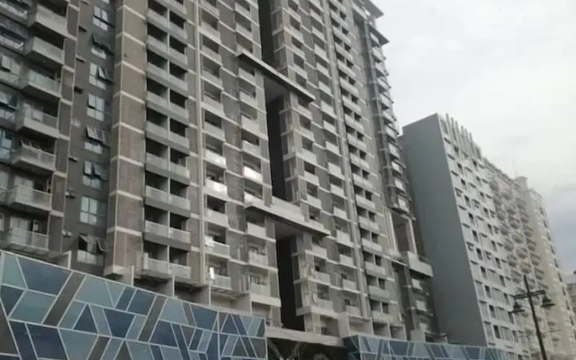 S & E condo with Panoramic view