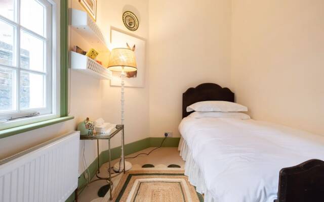 Traditional Treasure 3 BR Home Hyde Park
