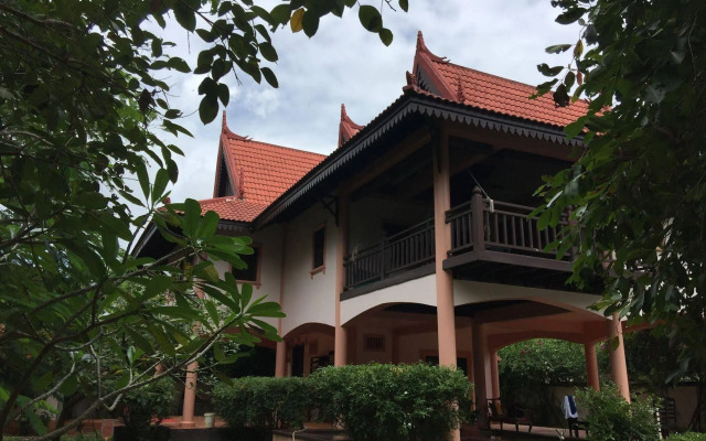 Relax Resort Angkor Villa