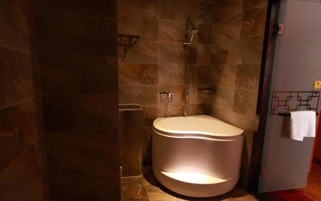 阳光纳里客栈(开封清明上河园店)