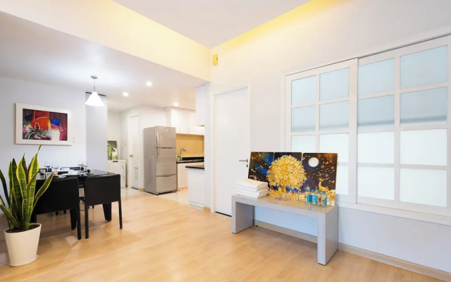 Salute de Sailing Tower - Palace Garden