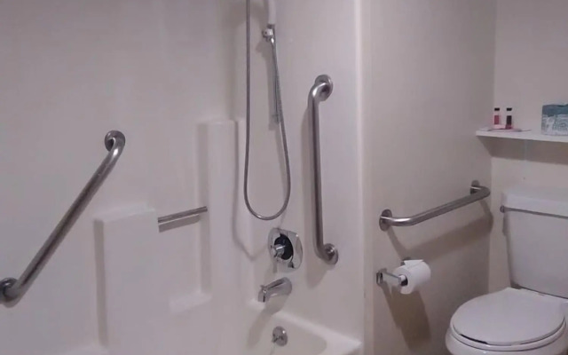 Travelodge by Wyndham Loveland/Fort Collins Area