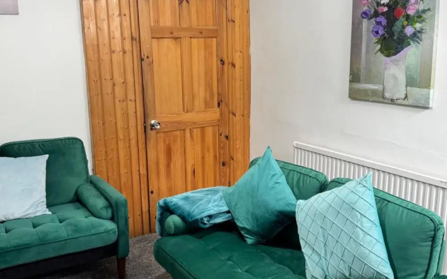 Cosy Leicester Apartment With 2 Bedrooms