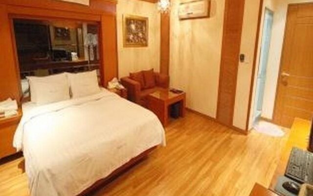 Hotel Lust