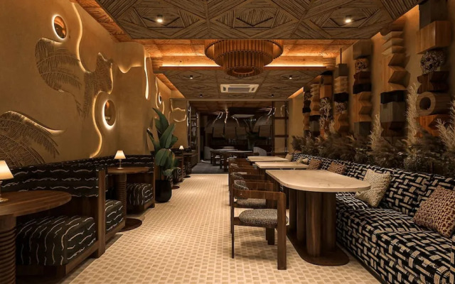 The Eliot Hotel & Banquet