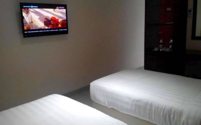 Aviari Hotel
