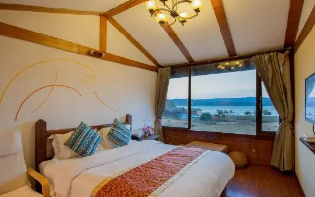 Theme Lovertree Holiday House
