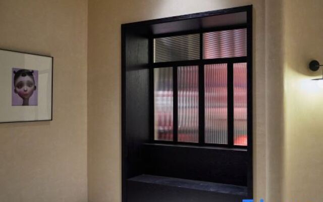 Too Hen not too late designer hotel