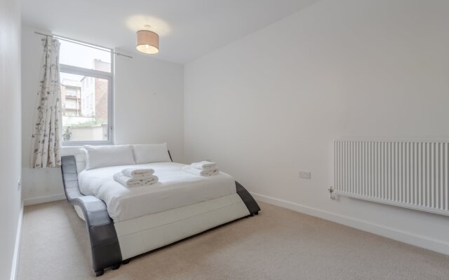 Stunning 2 Bedroom Property near Limehouse