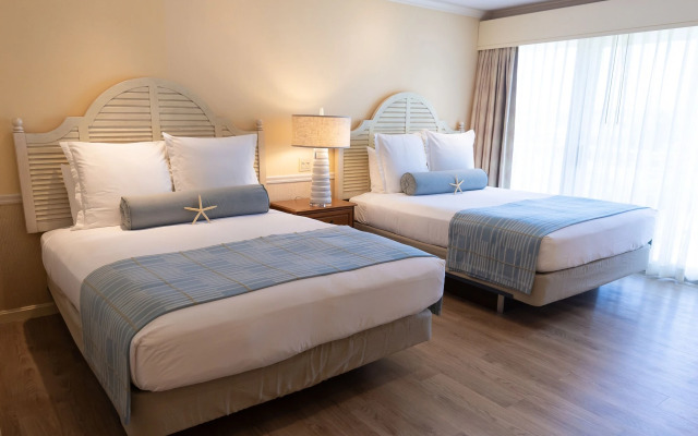 Anchor In Distinctive Waterfront Lodging