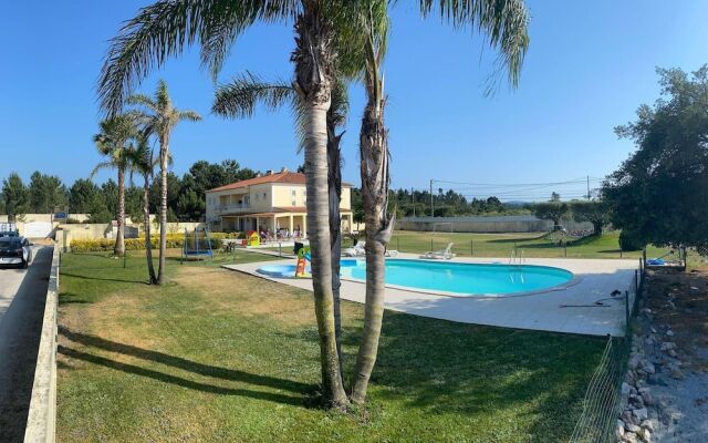 Charming 4-bed Villa in Quinta do Anjo, Palmela