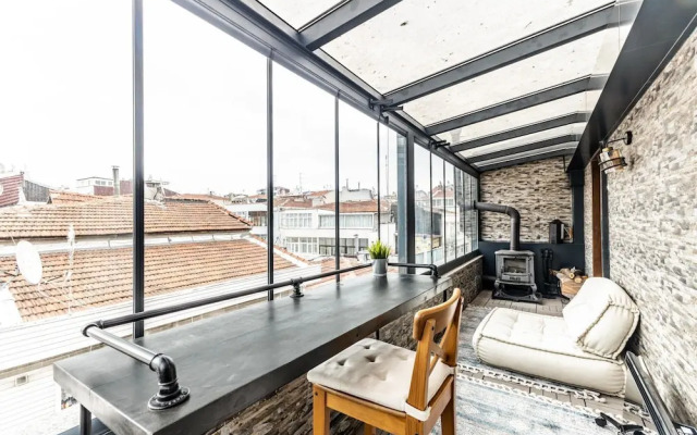 Central and Cozy Flat With Terrace in Sisli