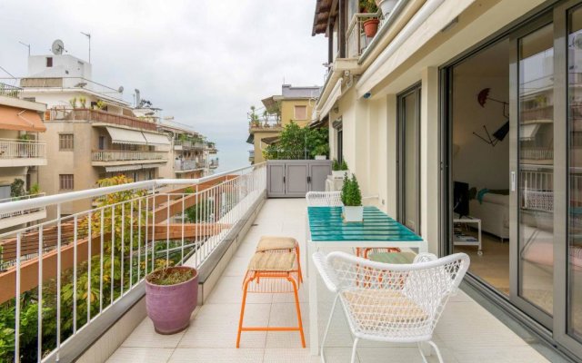 Brand new stylish 3 bdrm apartment with terrace