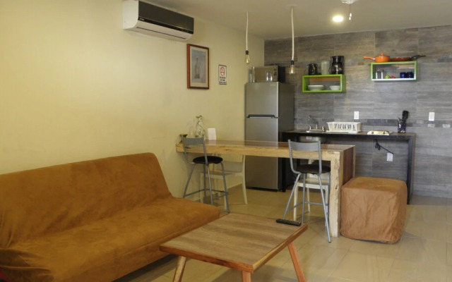 Brisas 10 Beachside Suites