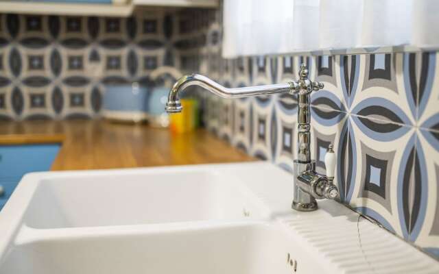 Seabreeze Villa - with Jacuzzi & heated pool