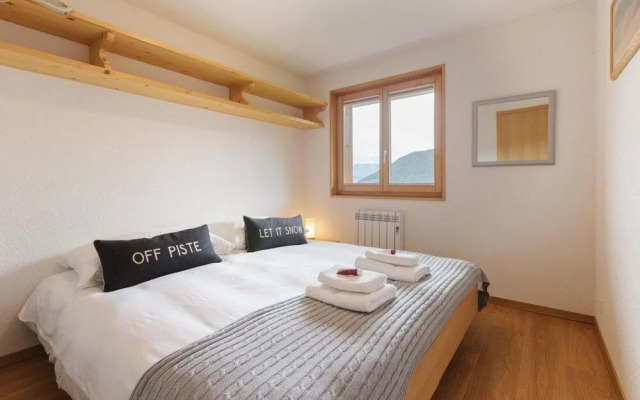 La Taniere - Cozy Chalet With Incredible Views and Parking