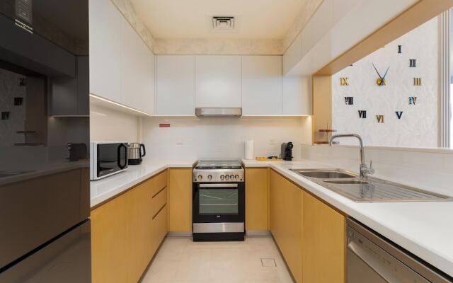GLOBALSTAY. Creek Rise Tower 1 Elegant Apartment