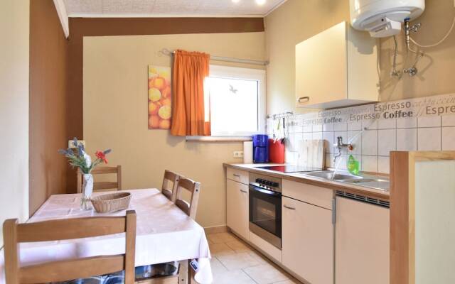 Quaint Bungalow with Garden near Insel Poel