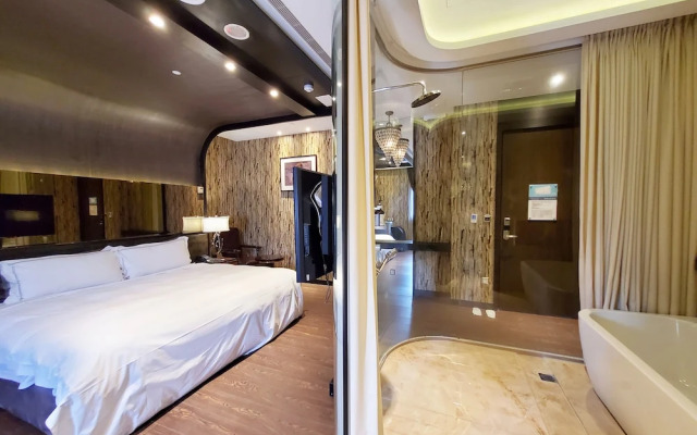 Holiday Inn City Ballet