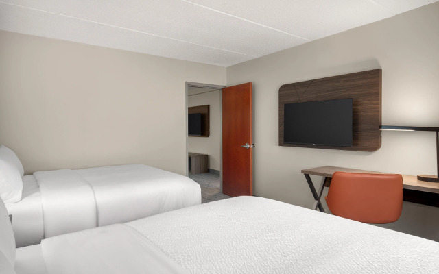 Holiday Inn Express & Suites Hawthorne Elmsford North by IHG