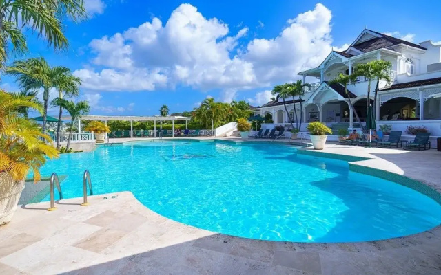Sugar Hill - Frangipani by Blue Sky Luxury