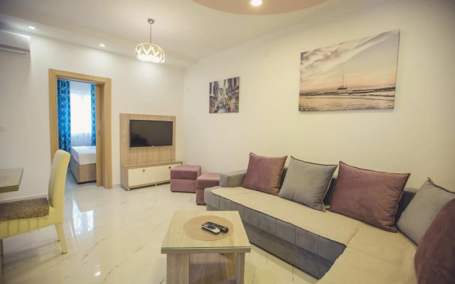 Nino Superior, One Bedroom Apartment With Terrace, No.3