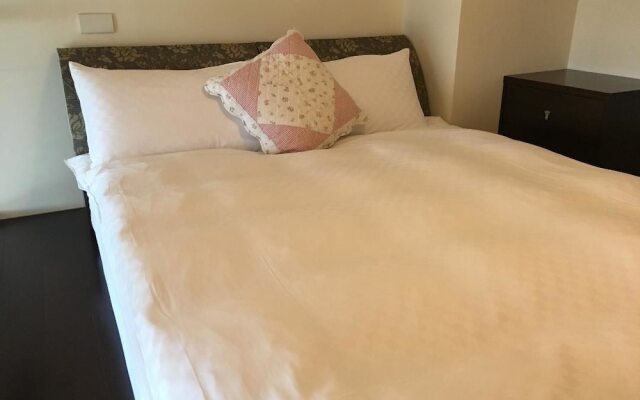 Emma Dora Hotspring B&B-JiaoXi