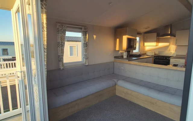 Sleeps 8-sea View-pets-pool-parking