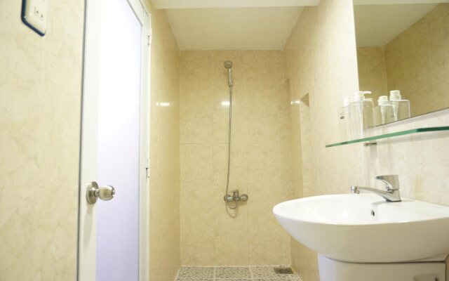 Leiden Homestay & Cafe