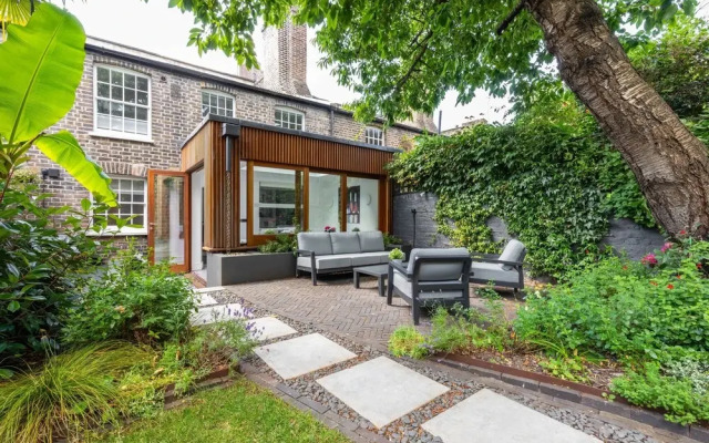Whittlesey Street II by Onefinestay