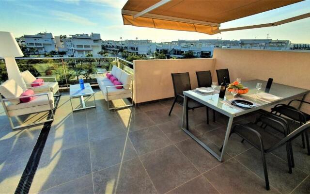 Penthouse 2 bedrooms in Mil Palmeras