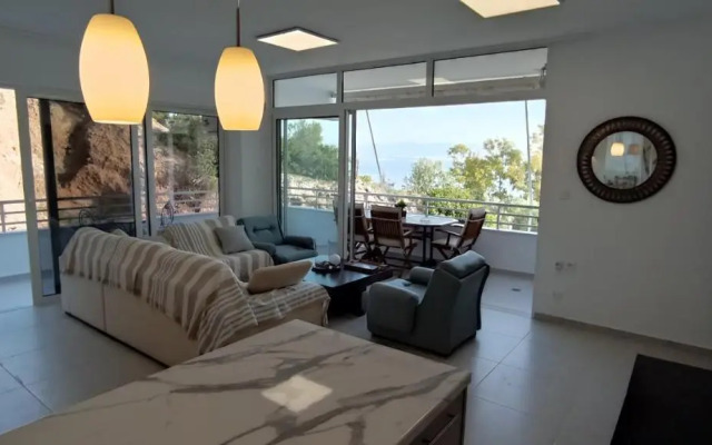Atlas By Sea Apartment