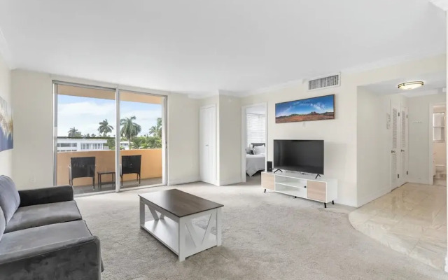 Bay Harbor Sunset Apt 3C