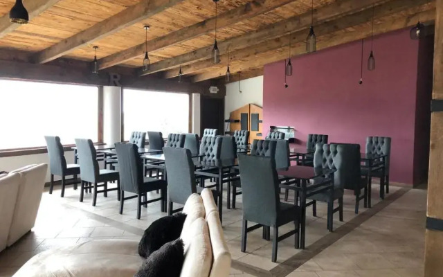 Hotel Santiurde
