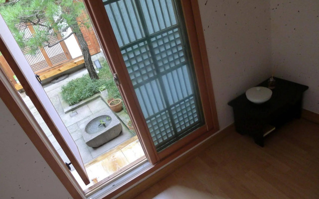 Xiwoo Hanok Guesthouse