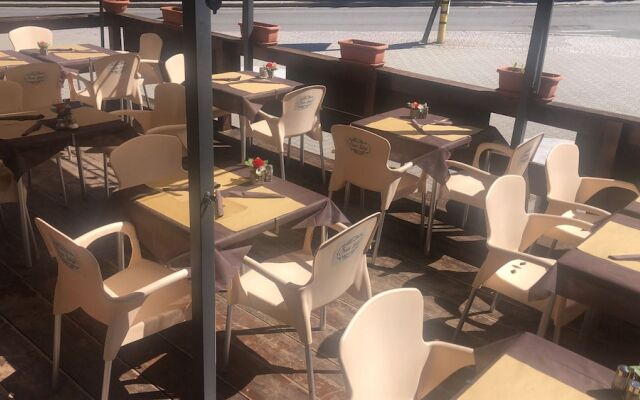 San Luigi Rooms & Apartments