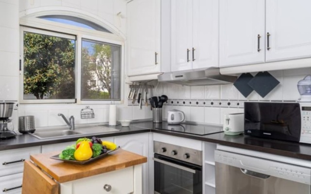 Apartment - 2 Bedrooms with Pool and WiFi - 107875