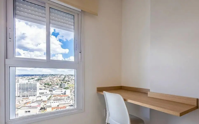 Apts in a Building With Pool and Gym - GRL