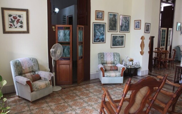 El Balcon de Marlen y Lachy