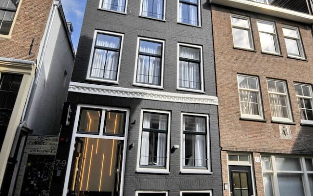 Authentic Jordaan Apartment