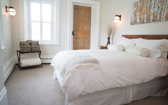 Forks of the Credit Inn