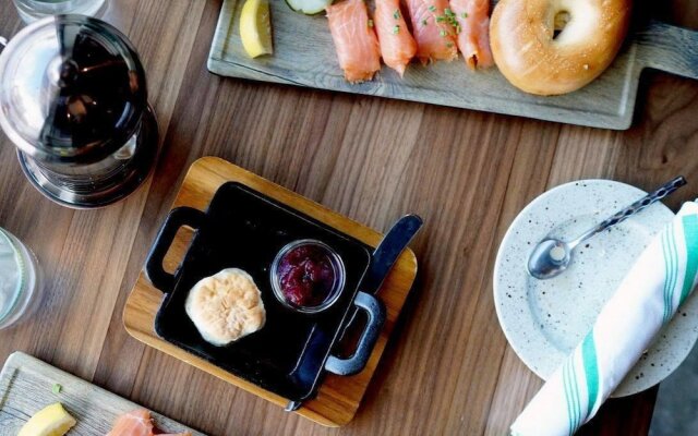 Hotel Saranac, Curio Collection by Hilton