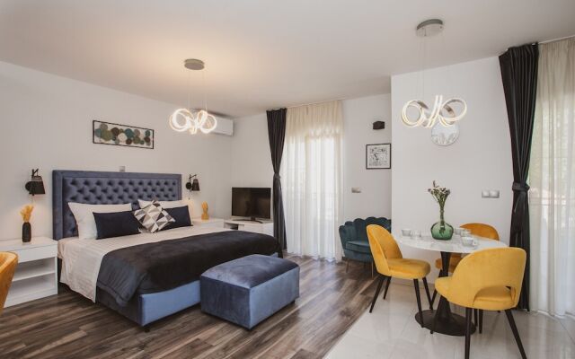 Luxury Modern House, Just 1 min Walk to the Beach