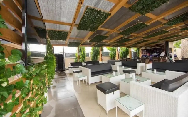 Class Suites Hotel and Apartment