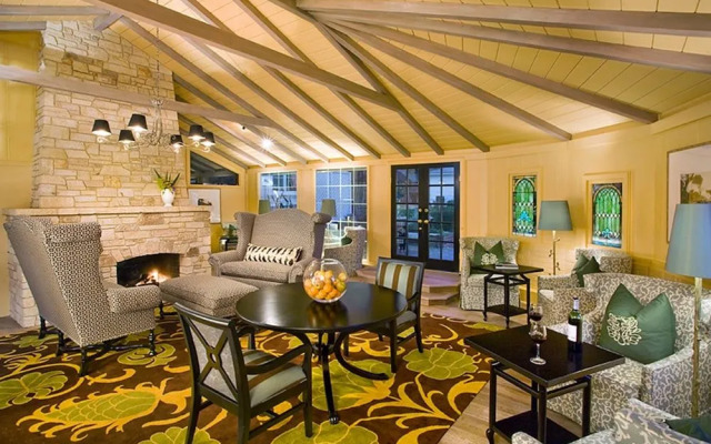 The Colonial Terrace