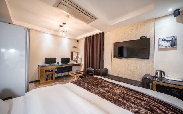 Blixx Hotel
