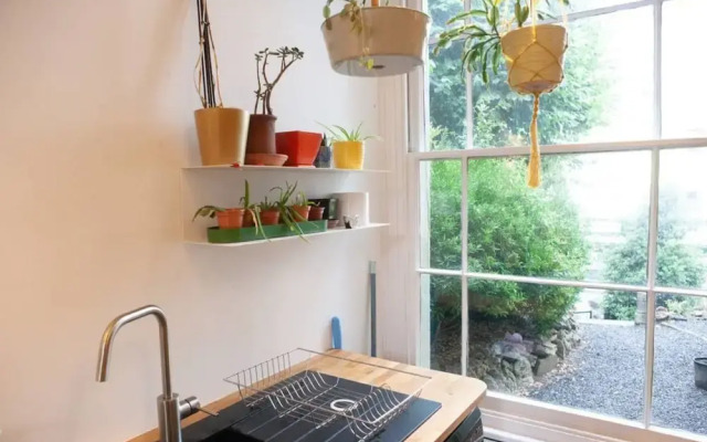 Spacious 3 Bedroom Georgian House in Bristol