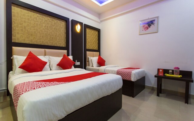 OYO 15974 Hala Residency