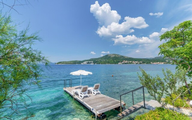 Nice Home in Slano With Wifi and 3 Bedrooms