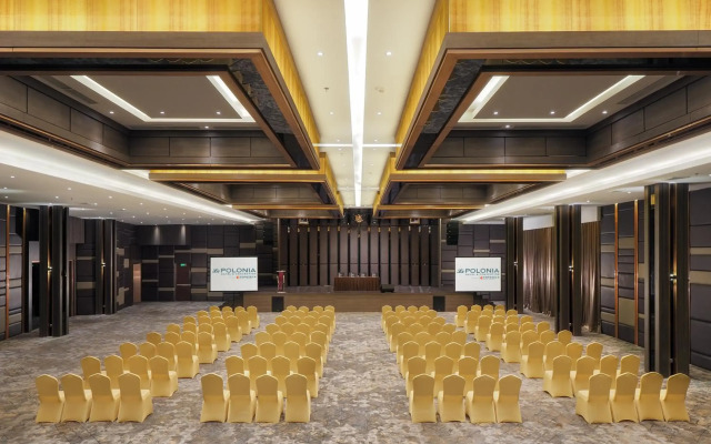 Le Polonia Hotel & Convention Medan
